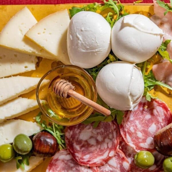 Mozzarella di latte di Bufala Campana